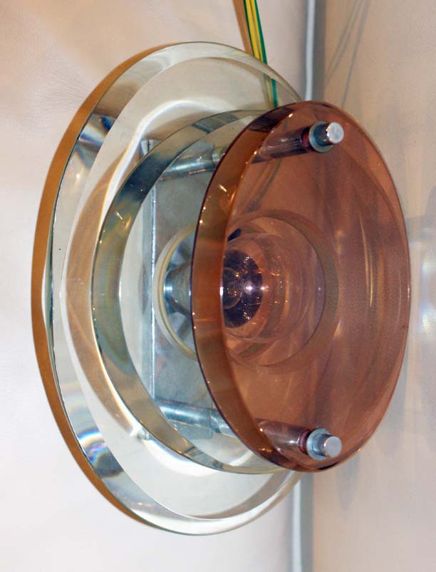 Applique Ovale vetro ambra del XX Secolo Art DecòDimensioni: 15 cm x 14 cm h. 23 cm. Opera originale e disponibile - Robertaebasta® Art Gallery opere d’arte esclusive.